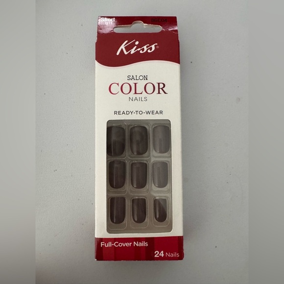 Free w/Bundle New Kiss Salon 24pc Color Press-On Nails Dusty Brown Short Length - Picture 1 of 1